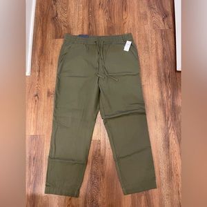 GAP Crop Pant -NWT!!